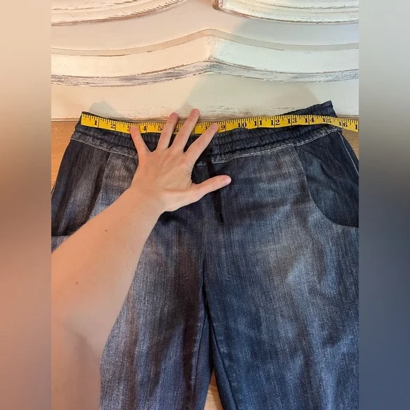 LUCY Indigo Do Everything Light Blue Denim Print Jogger - Picture 12 of 16